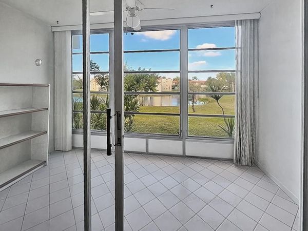 3051 Sunrise Lakes Drive, Unit 203, Fort Lauderdale, FL 33322