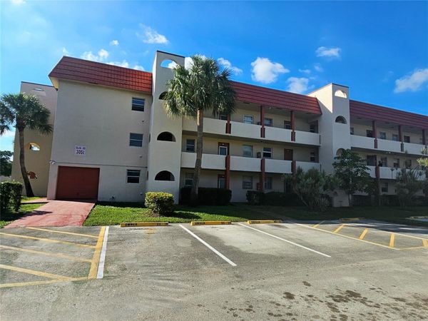3051 Sunrise Lakes Drive, Unit 203, Fort Lauderdale, FL 33322