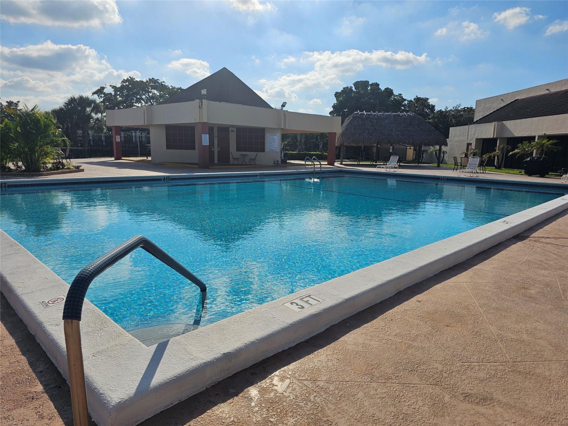 3051 Sunrise Lakes Drive, Unit 203, Fort Lauderdale, FL 33322 Photo