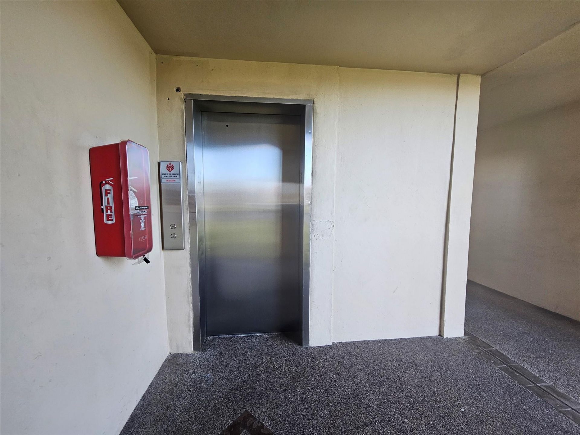 3051 Sunrise Lakes Drive, Unit 203, Fort Lauderdale, FL 33322 Photo