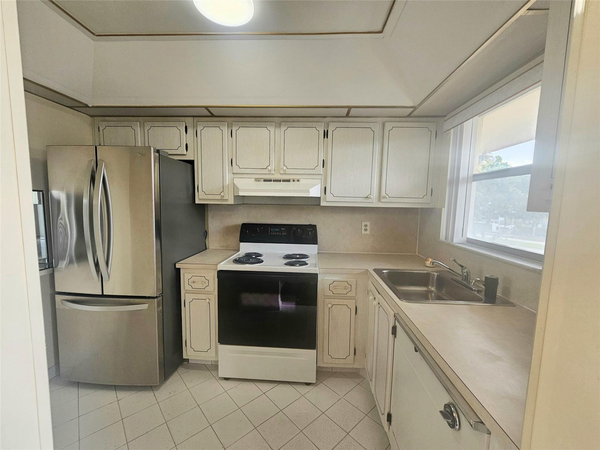 3051 Sunrise Lakes Drive, Unit 203, Fort Lauderdale, FL 33322 Photo