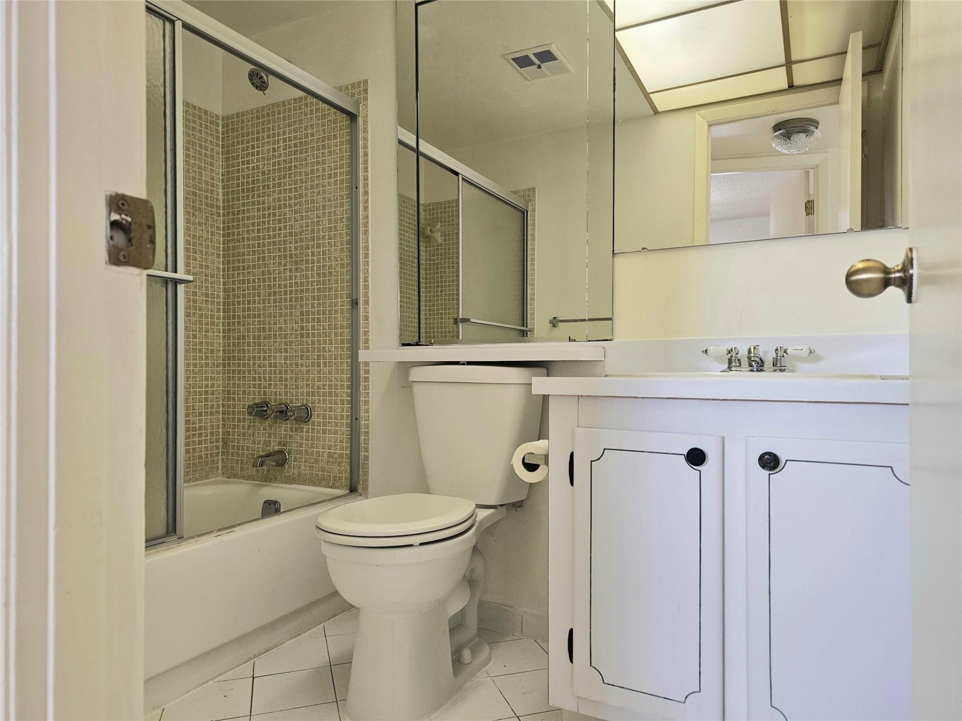 3051 Sunrise Lakes Drive, Unit 203, Fort Lauderdale, FL 33322 Photo