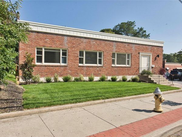 121 Pulaski Road, Kings Park, NY 11754