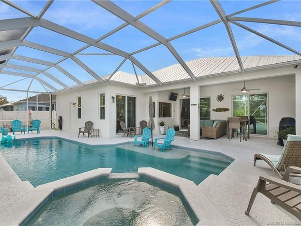 443 NW Sunflower Place, Jensen Beach, FL 34957