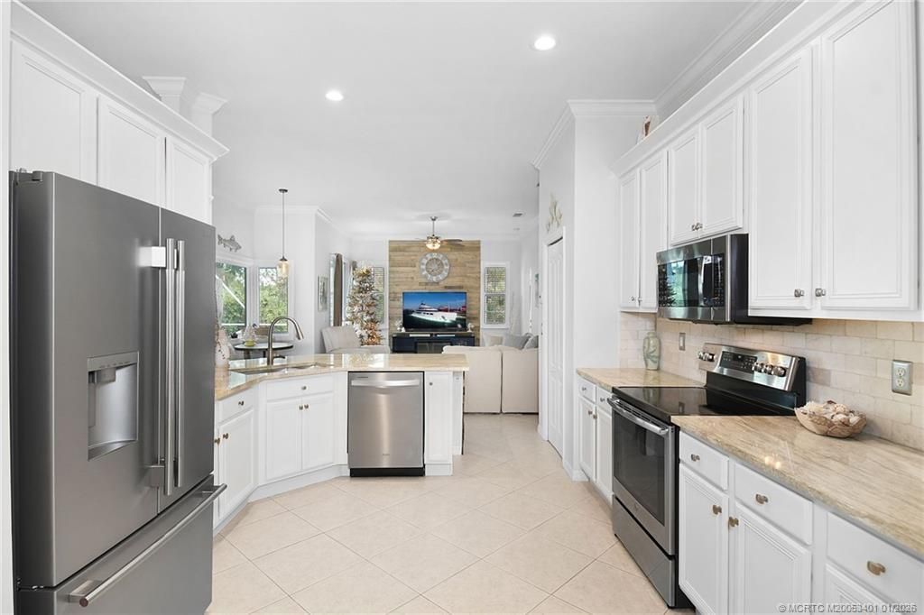 443 NW Sunflower Place, Jensen Beach, FL 34957 Photo