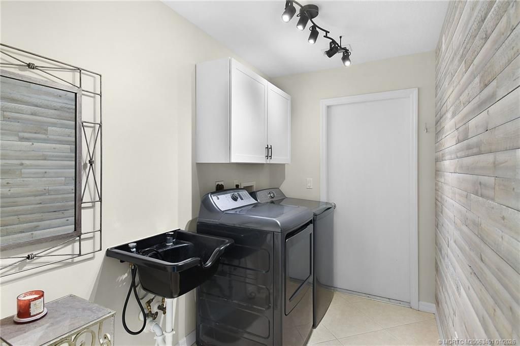 443 NW Sunflower Place, Jensen Beach, FL 34957 Photo