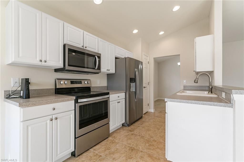 2476 Belleville Ct, Cape Coral, FL 33991 Photo