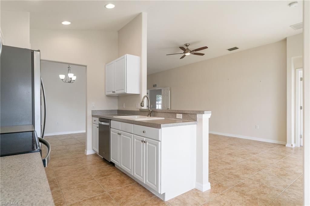 2476 Belleville Ct, Cape Coral, FL 33991 Photo