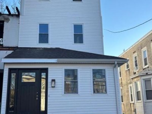 402 COLWYN AVENUE, DARBY, PA 19023