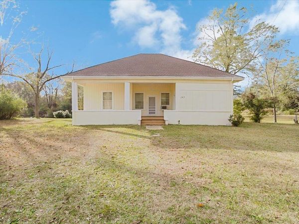 143 Johns St., Shubuta, MS 39360