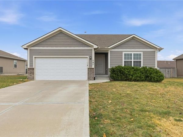 747 S Cherry Street, Gardner, KS 66030