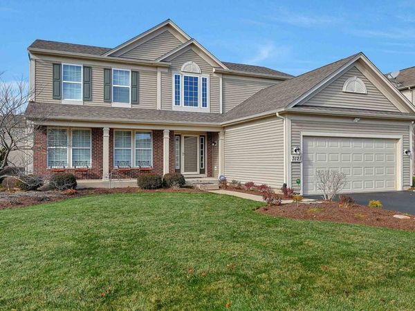 3121 Drury Lane, Carpentersville, IL 60110