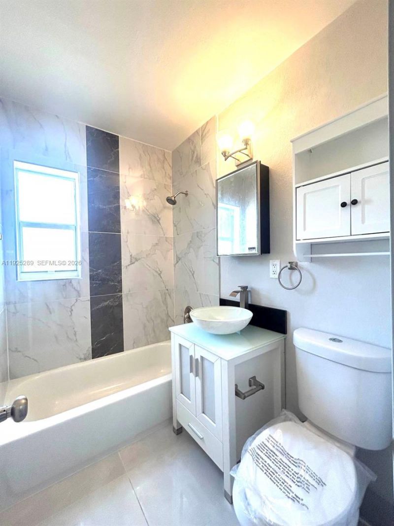 806 NW 18th St, Fort Lauderdale, FL 33311 Photo