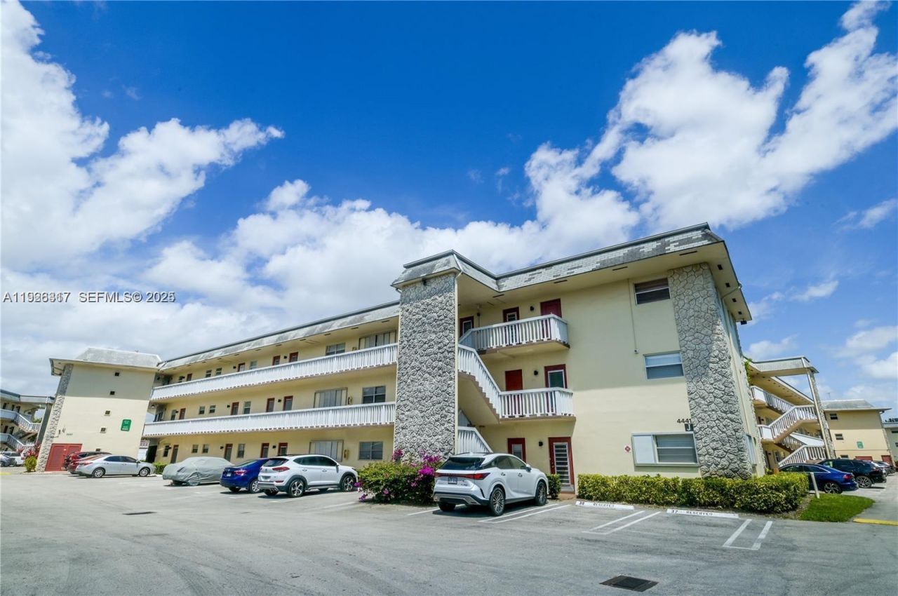 4441 NW 16th St, Unit J108, Lauderhill, FL 33313 Photo