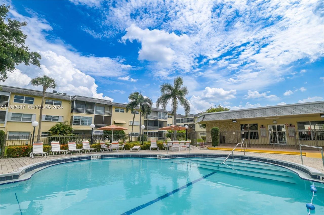 4441 NW 16th St, Unit J108, Lauderhill, FL 33313 Photo