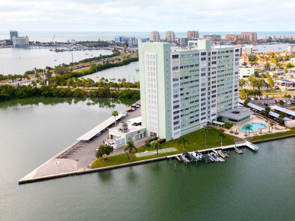 31 ISLAND WAY, Unit 703, CLEARWATER BEACH, FL 33767