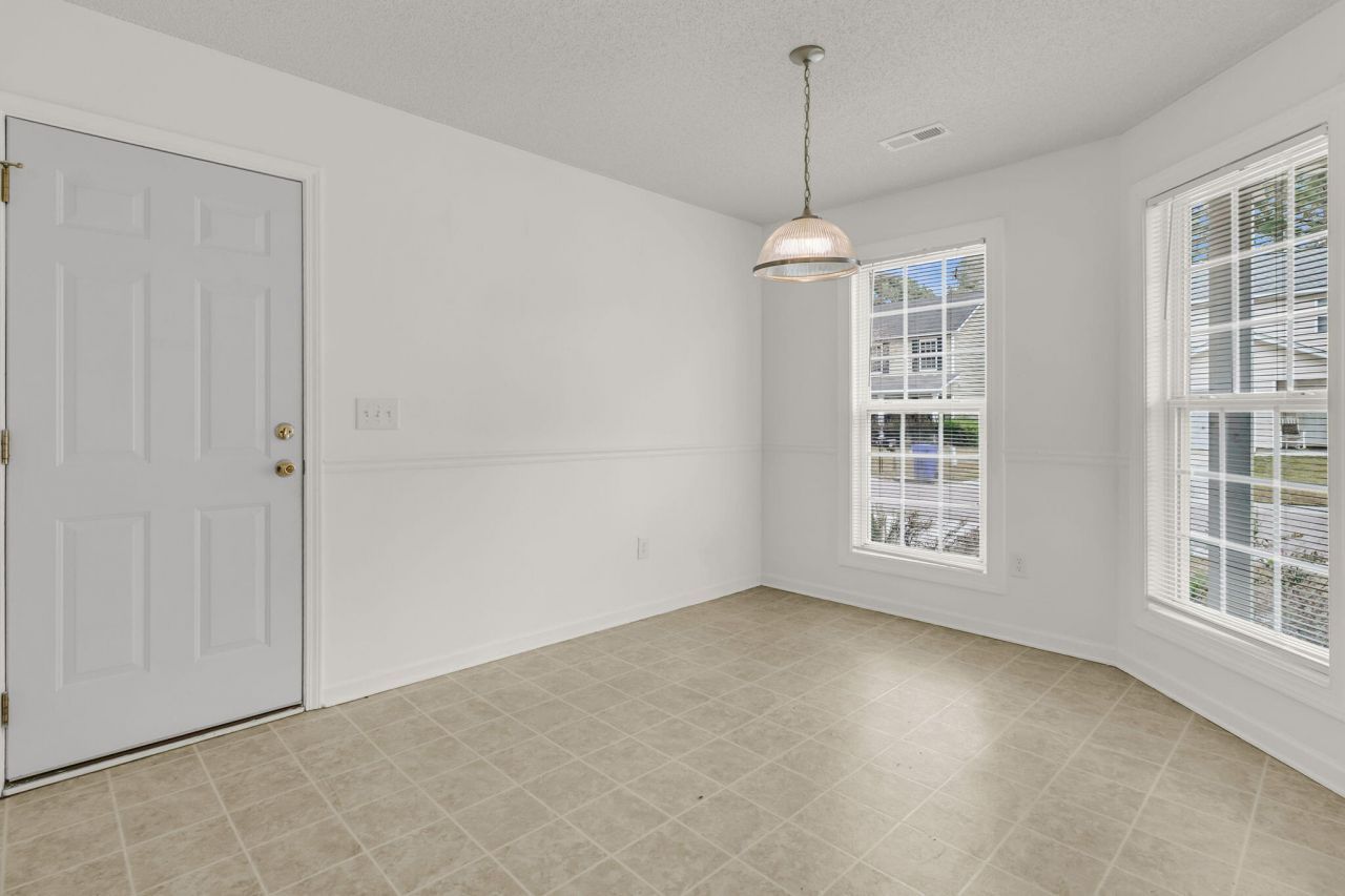 127 Trickle Drive Photo 13