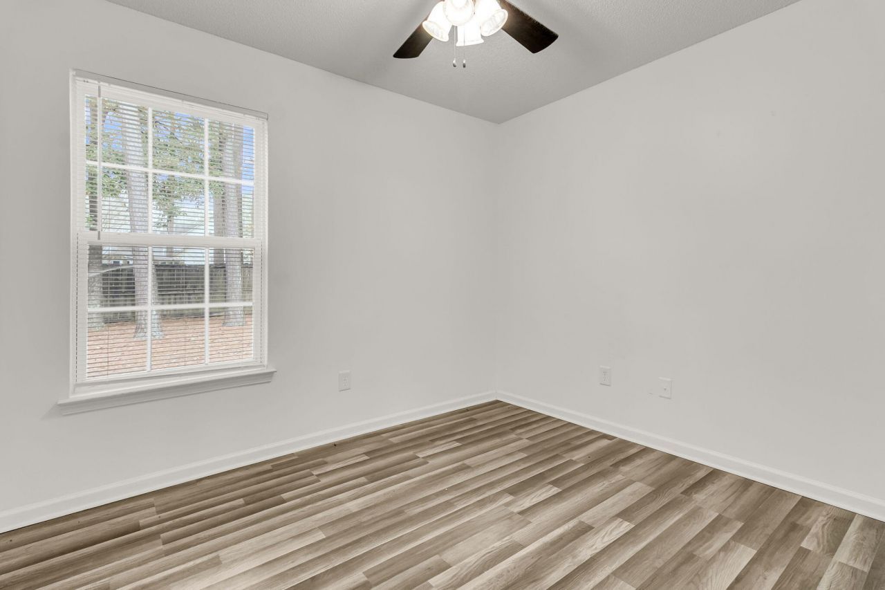 127 Trickle Drive Photo 20