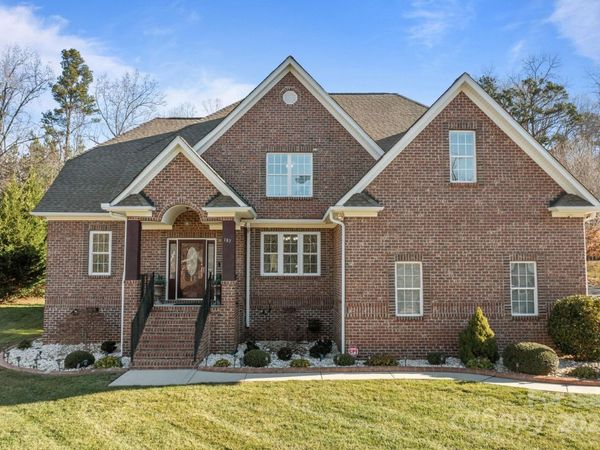 187 Winding Creek Drive, Troutman, NC 28166