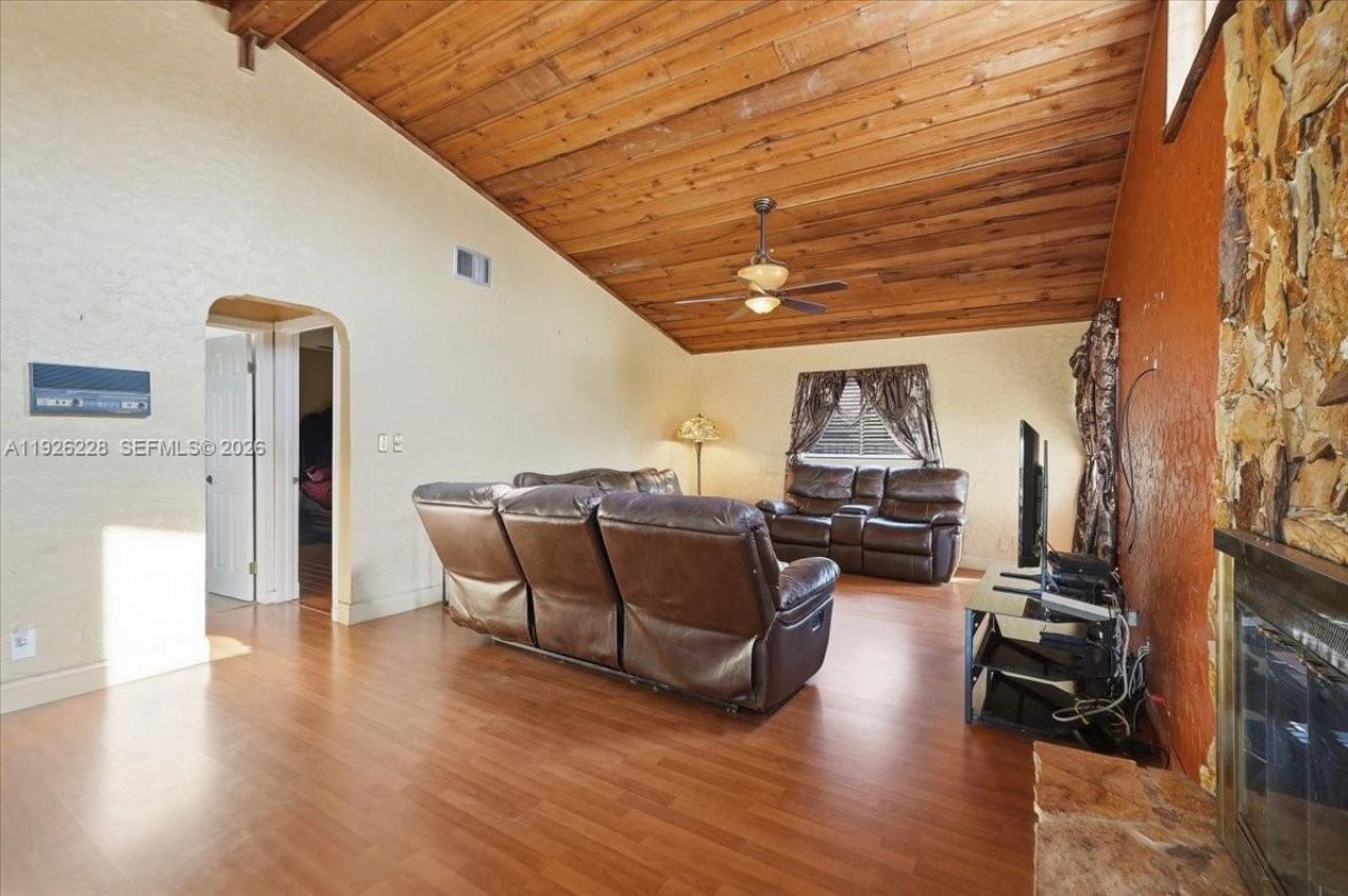 8213 Cassia Ter, Tamarac, FL 33321 Photo