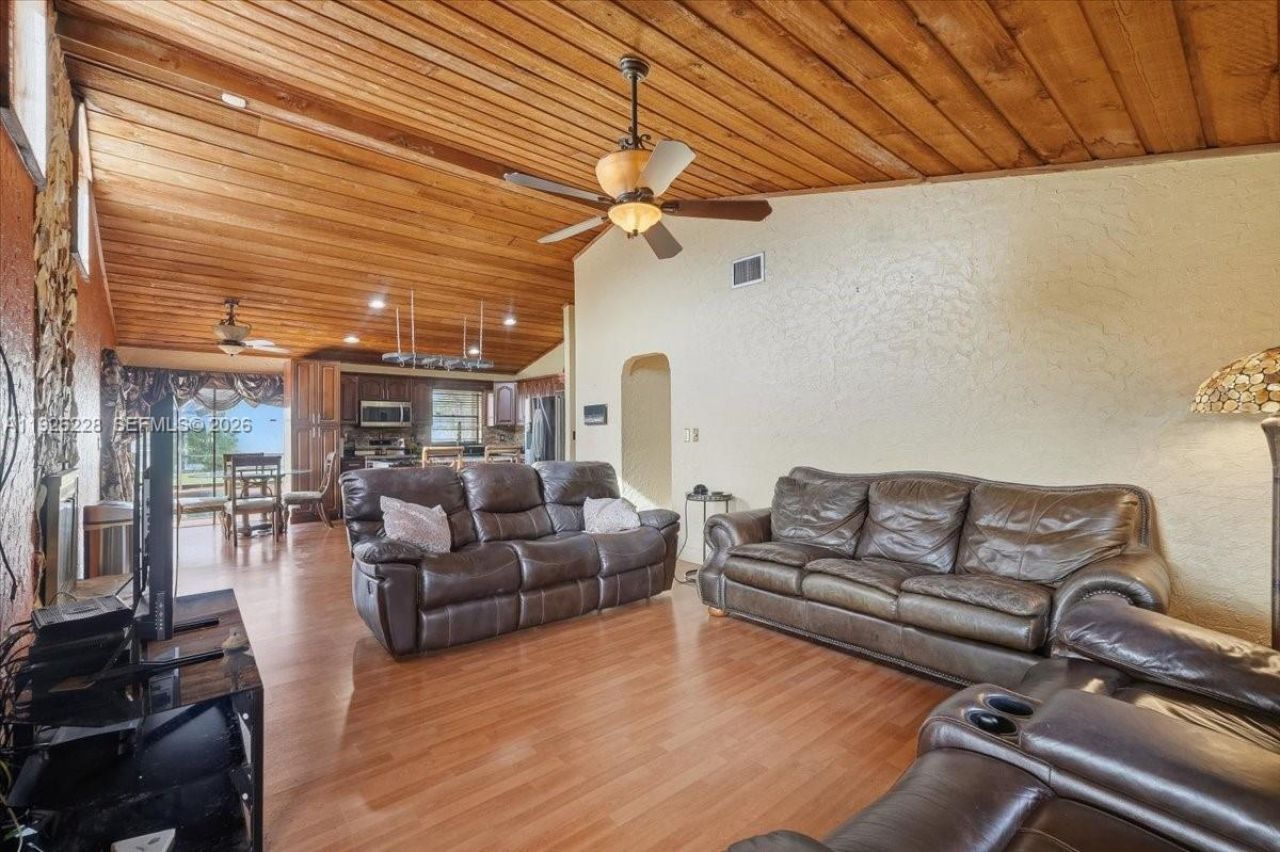 8213 Cassia Ter, Tamarac, FL 33321 Photo