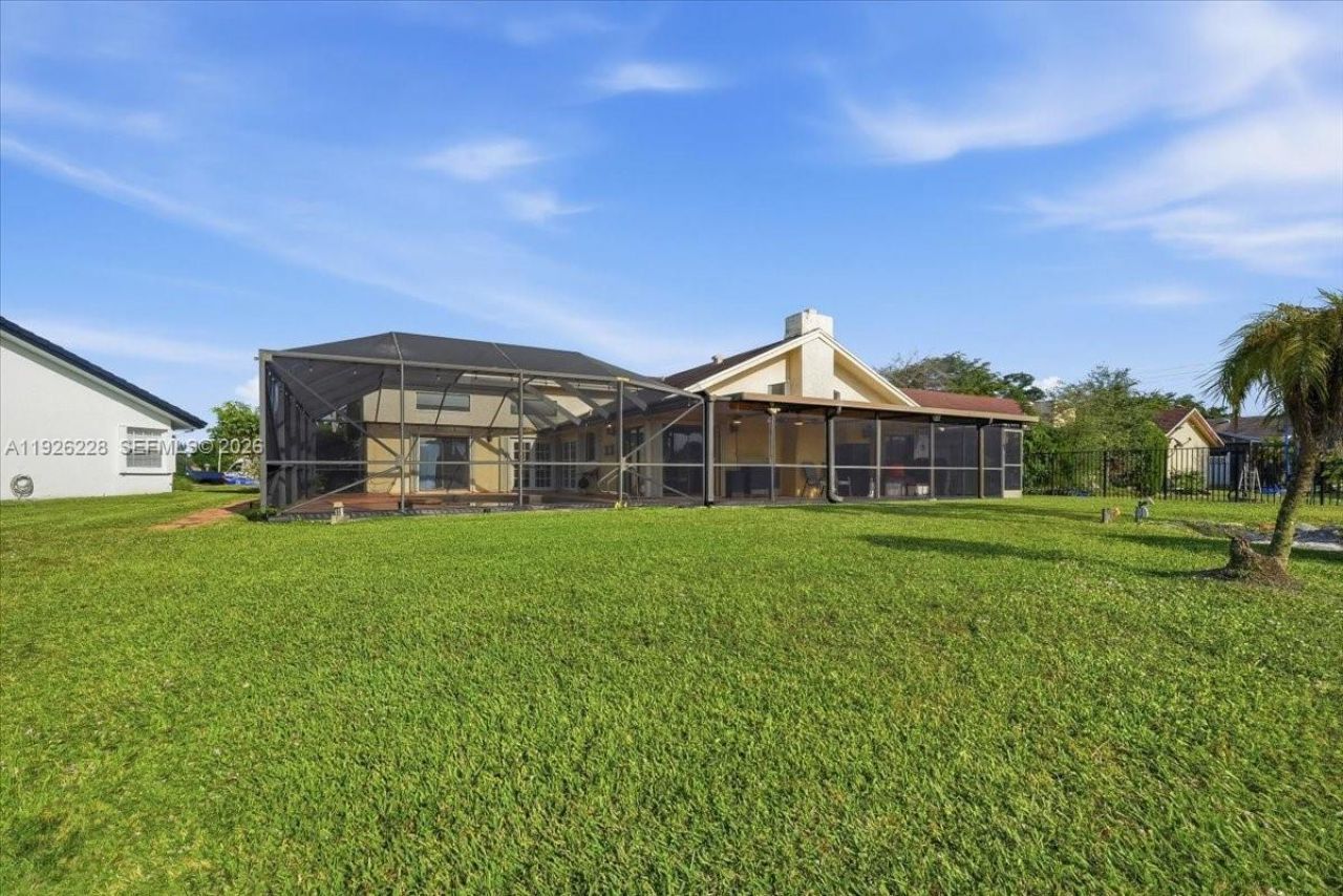 8213 Cassia Ter, Tamarac, FL 33321 Photo