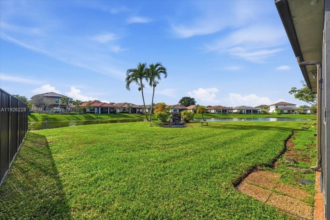 8213 Cassia Ter, Tamarac, FL 33321 Photo