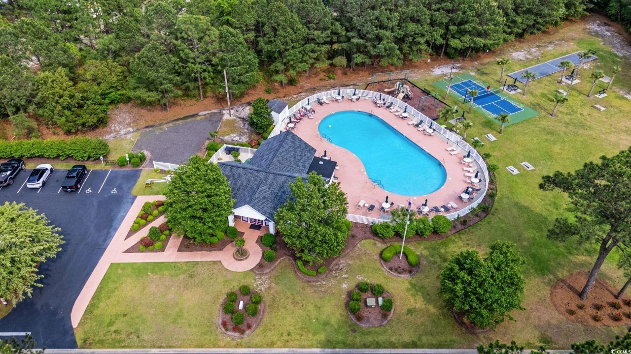 1427 Half Penny Loop Photo 37