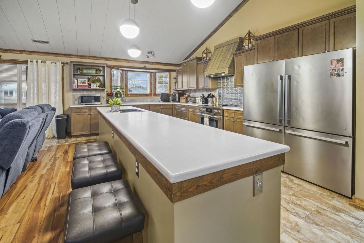 1427 Half Penny Loop Photo 9