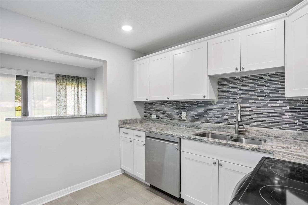 4920 Locust Street Ne, Unit 115, Saint Petersburg, FL 33703 Photo