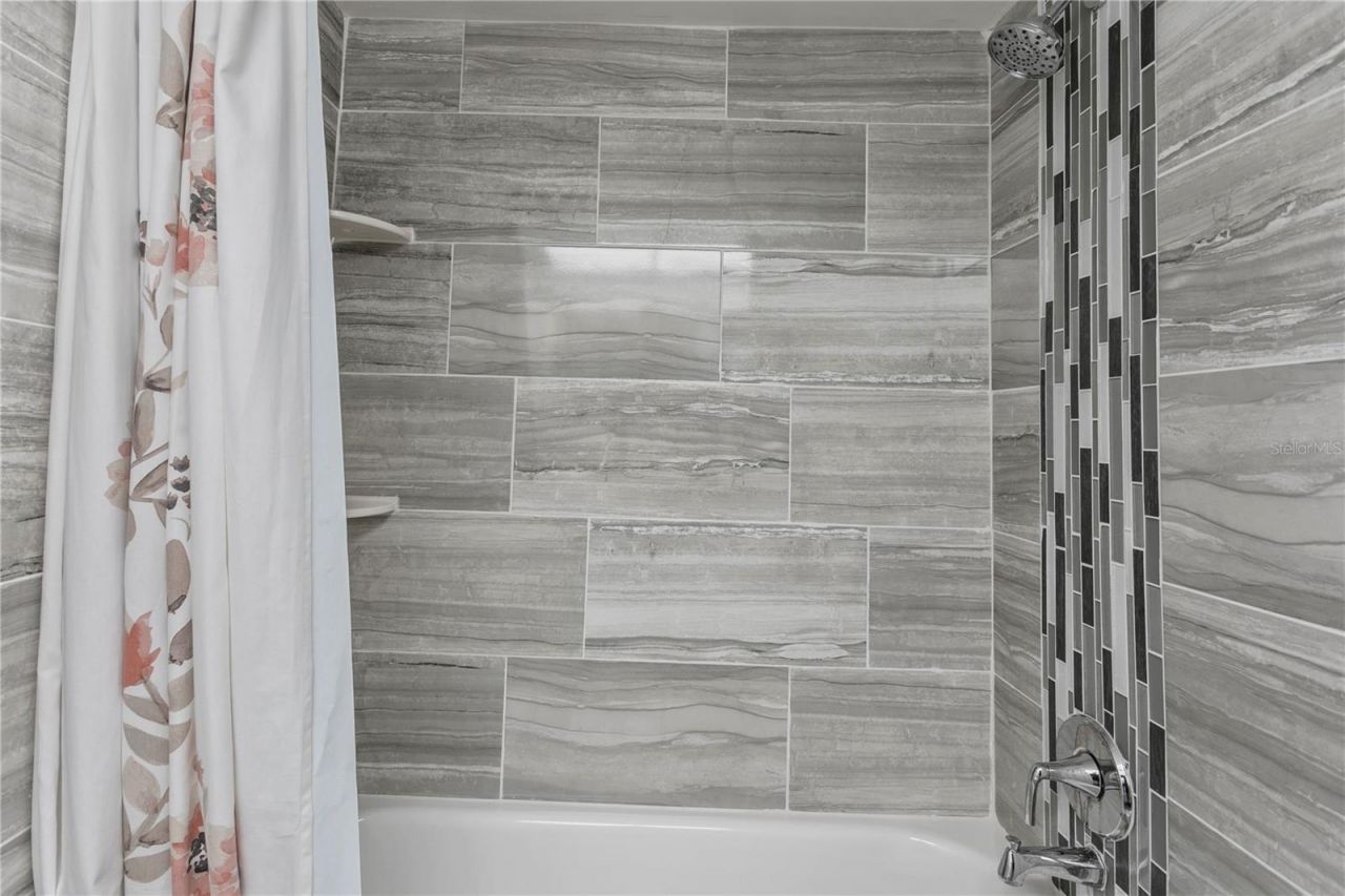 4920 Locust Street Ne, Unit 115, Saint Petersburg, FL 33703 Photo