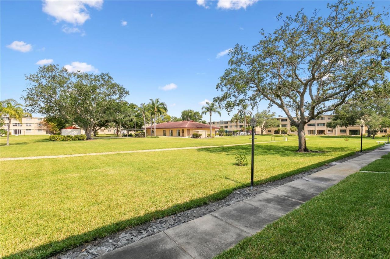 4920 Locust Street Ne, Unit 115, Saint Petersburg, FL 33703 Photo