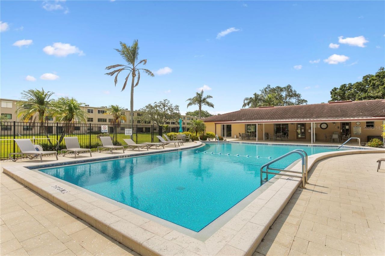 4920 Locust Street Ne, Unit 115, Saint Petersburg, FL 33703 Photo