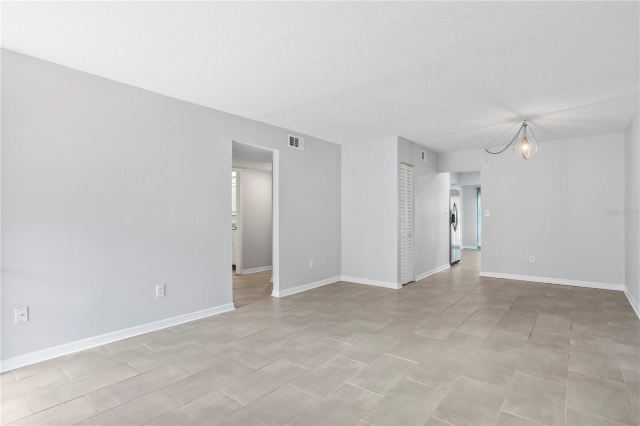 4920 Locust Street Ne, Unit 115, Saint Petersburg, FL 33703 Photo