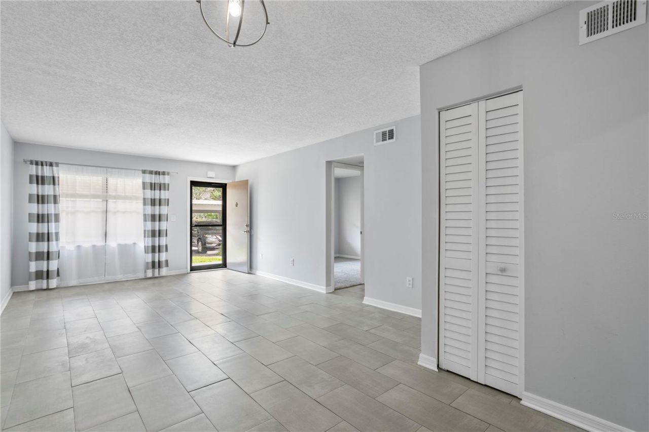 4920 Locust Street Ne, Unit 115, Saint Petersburg, FL 33703 Photo