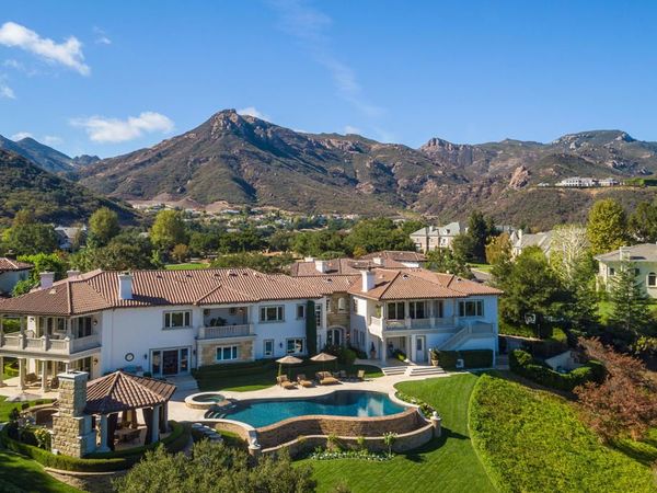 2705 Elderoak Road, Thousand Oaks, CA 91361