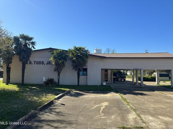 500 N Martin Luther King Street, Natchez, MS 39120