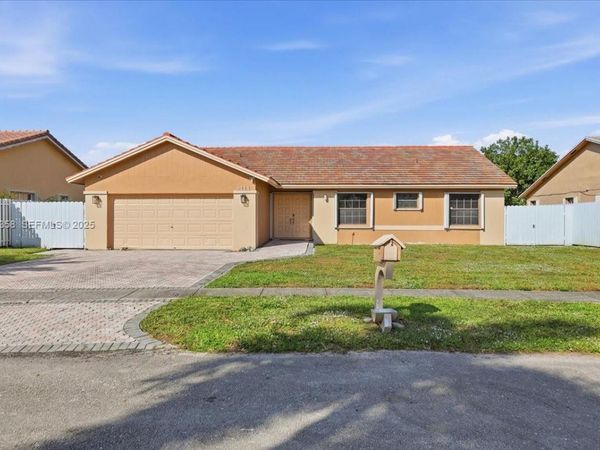 9111 S Lake Miramar Cir, Miramar, FL 33025