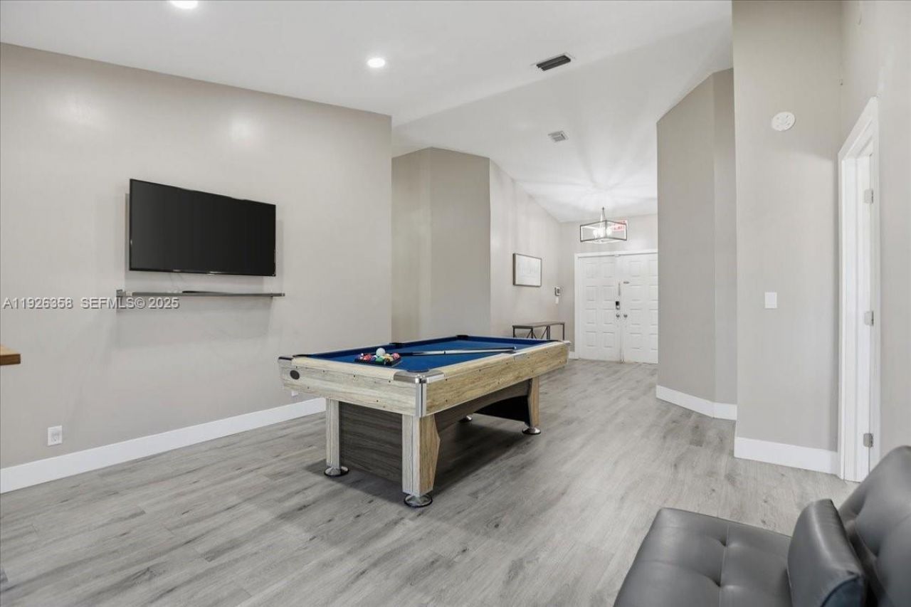 9111 S Lake Miramar Cir, Miramar, FL 33025 Photo