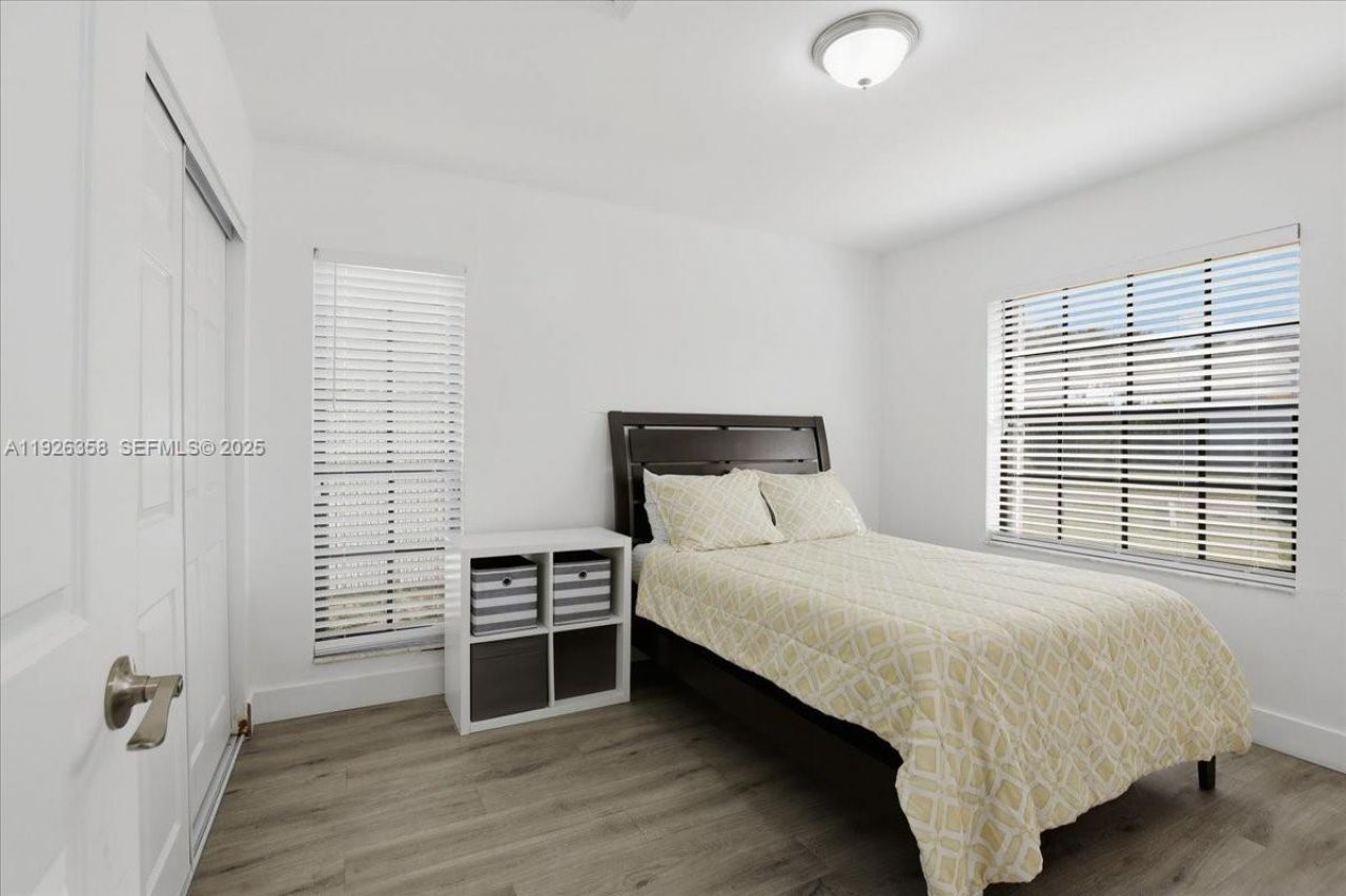 9111 S Lake Miramar Cir, Miramar, FL 33025 Photo