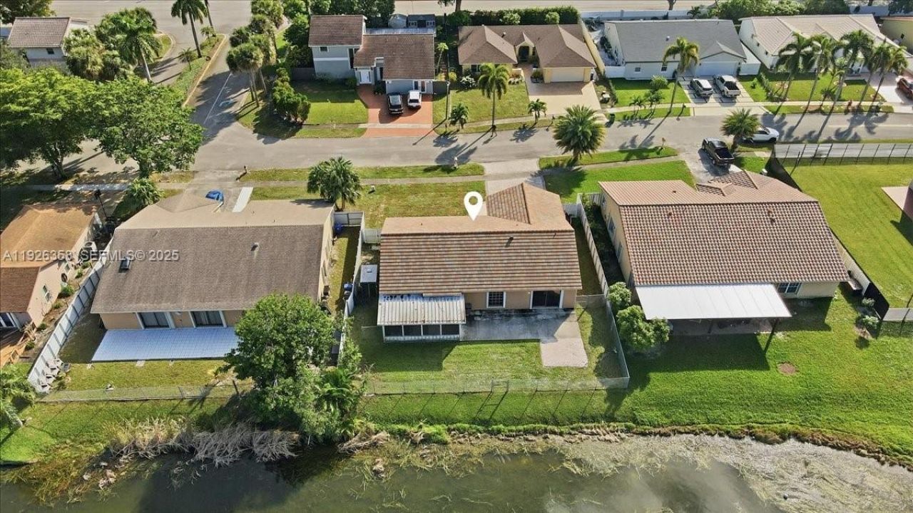 9111 S Lake Miramar Cir, Miramar, FL 33025 Photo