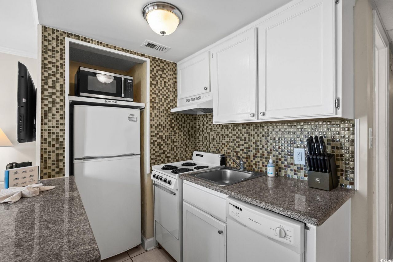 2310 N Ocean Blvd. Photo 12