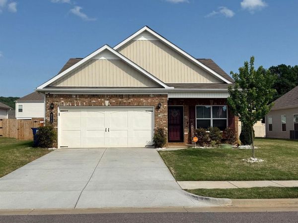 211 Fairbrook Drive, New Market, AL 35761
