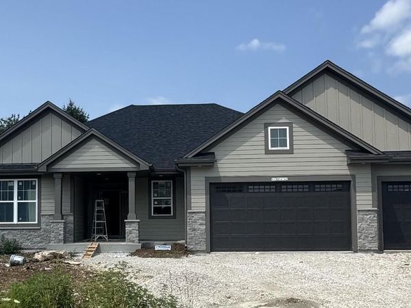 N75W24746 Lauren DRIVE, Sussex, WI 53089