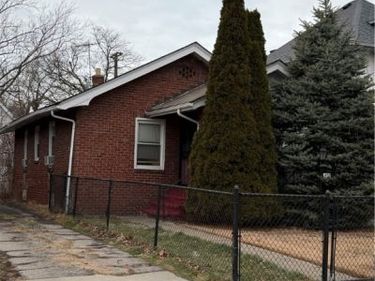 422 E 147th, Cleveland, OH 44110