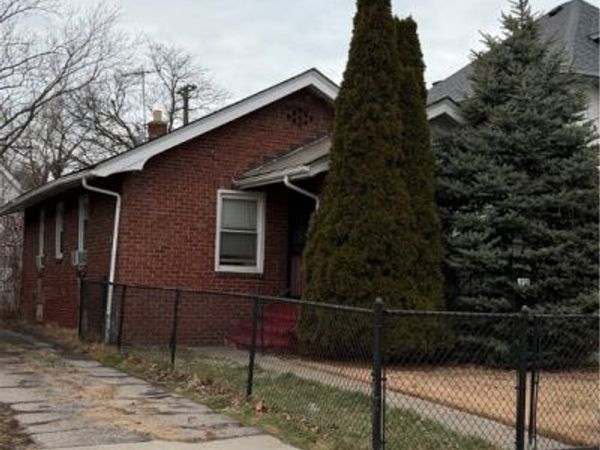 422 E 147th, Cleveland, OH 44110