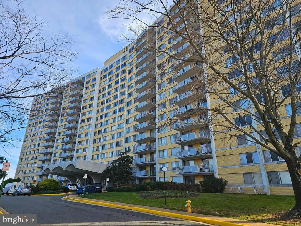 301 N Beauregard Street N, Unit 1210, Alexandria, VA 22312 Main Photo