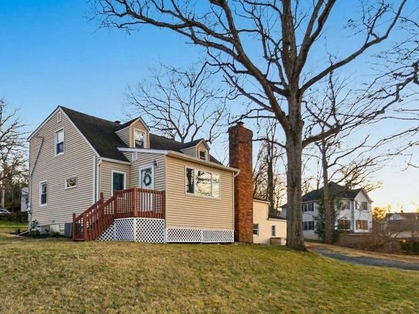 83 MOUNTAIN BOULEVARD, WATCHUNG, NJ 07069