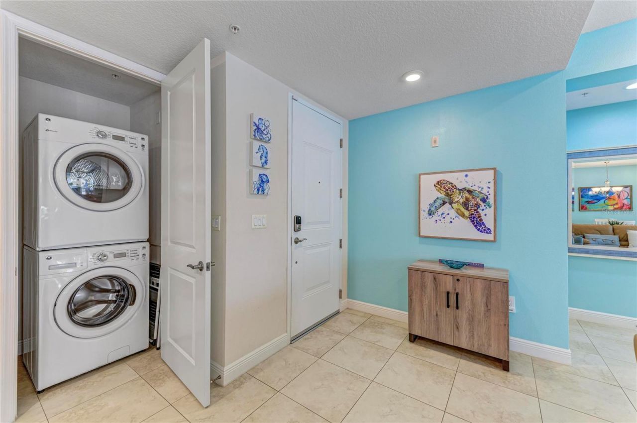 391 Aruba Circle, Unit 101, Bradenton, FL 34209 Photo