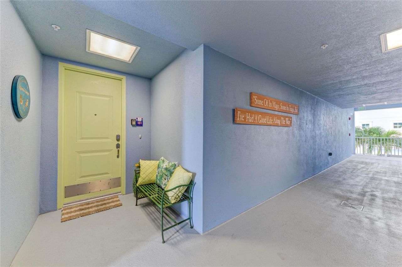 391 Aruba Circle, Unit 101, Bradenton, FL 34209 Photo